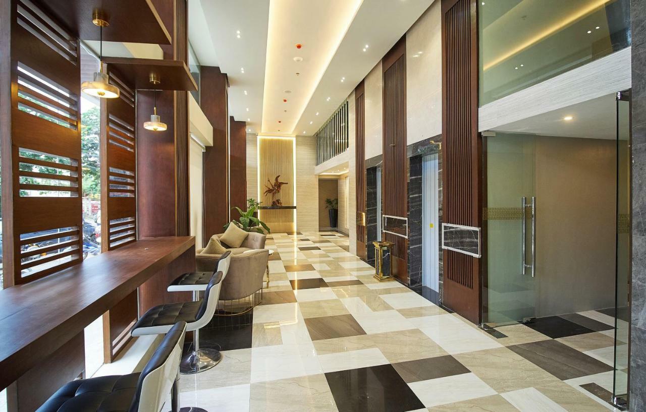 J7 Plaza Hotel Iloilo City Buitenkant foto